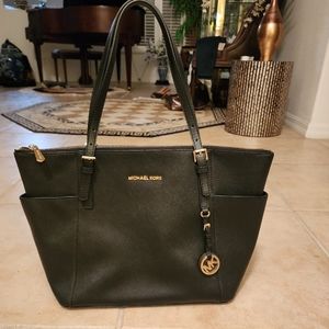 Michael Kors Jet Set black safiano leather tote bag